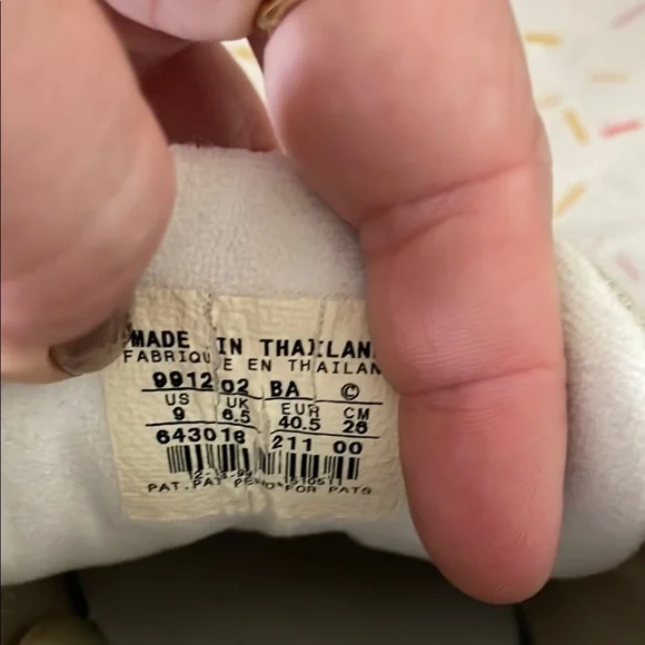 Nike Beige Canvas Sneakers - Picture 3 of 8